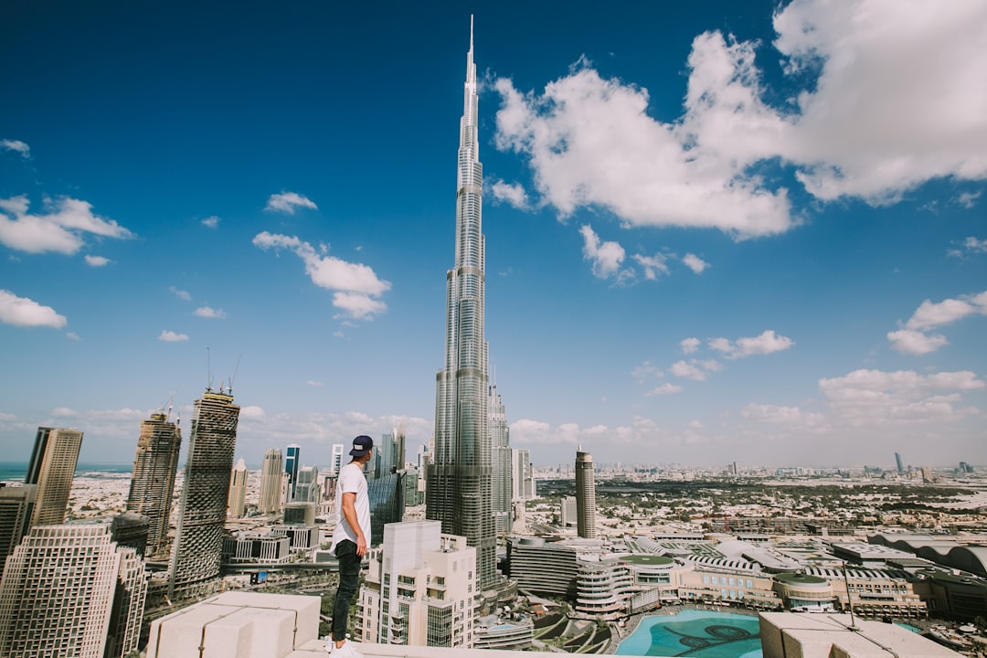 Connect with an SEO Expert in Dubai: Your Guide to Global Reach