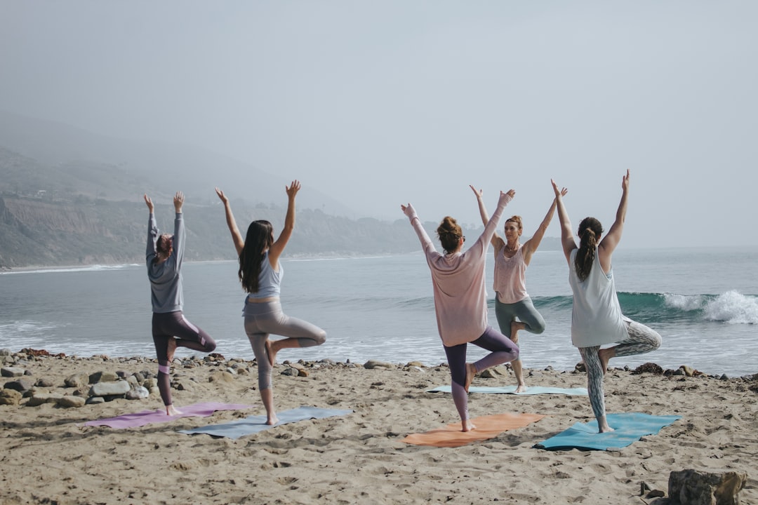 Top YouTube Wellness Influencers for Healthy Living